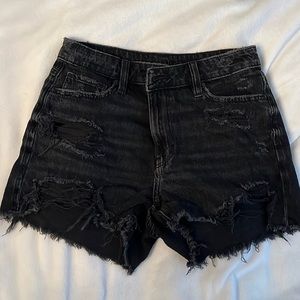 American Eagle women’s black mom jean shorts, size 0